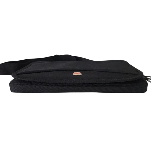 SWISSGEAR 0113 Travel Electronic Organizer Bag - Black - Picture 6 of 11